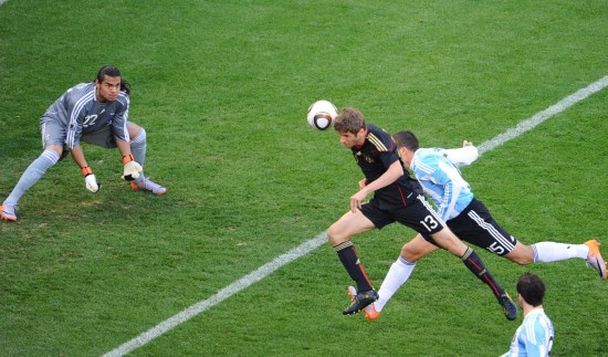 奥地利鏖战阿根廷，穆勒扛起全队