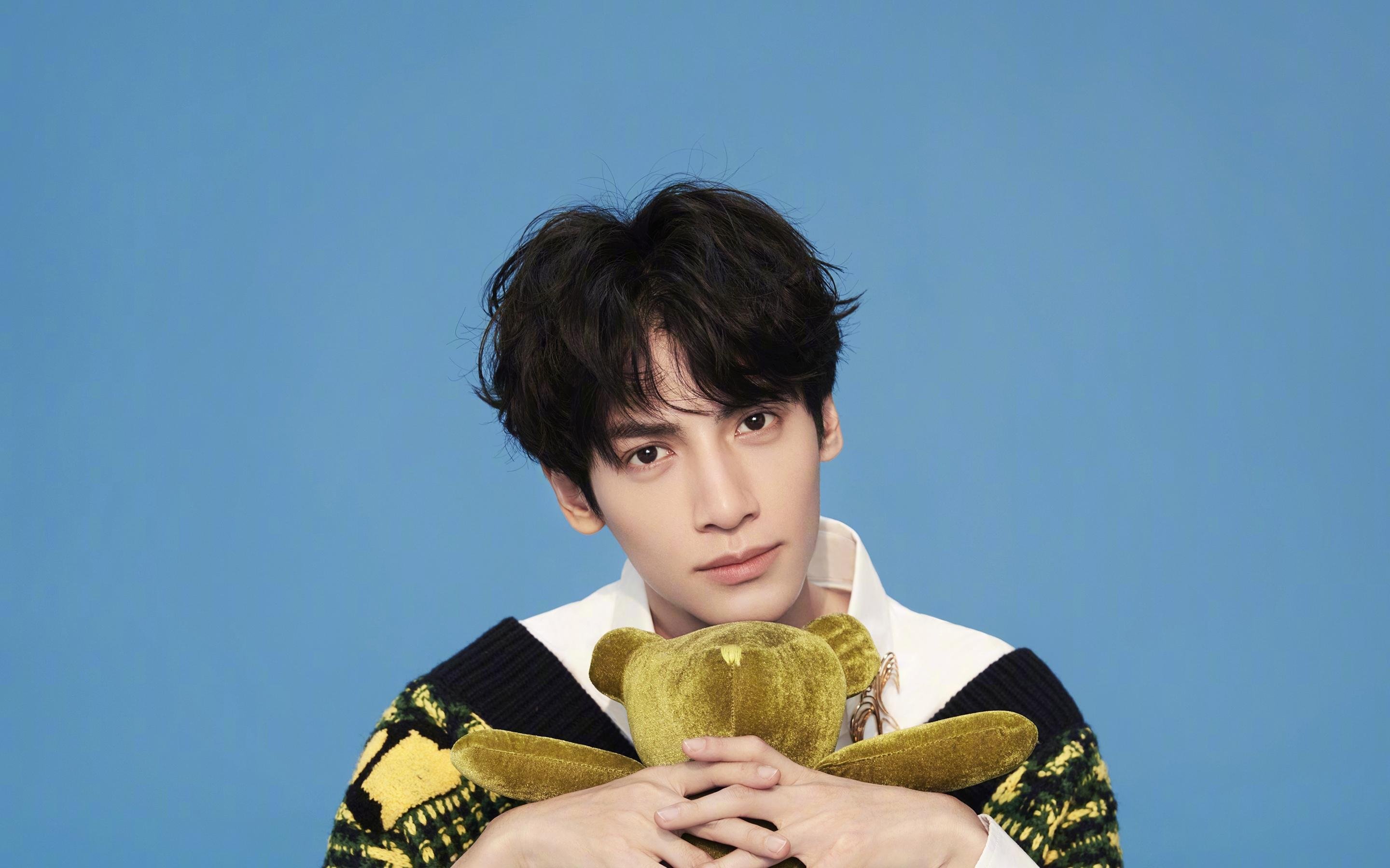 算法足球与数据战争，解析英超争冠焦点战与热火掀翻雄鹿的共性突围