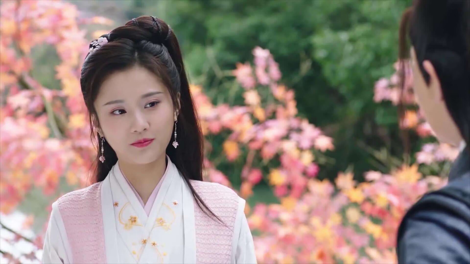 奥斯梅恩的轰鸣，当巴萨战术在亚斯码头赛道上演，谁才是真正的地面压制大师？