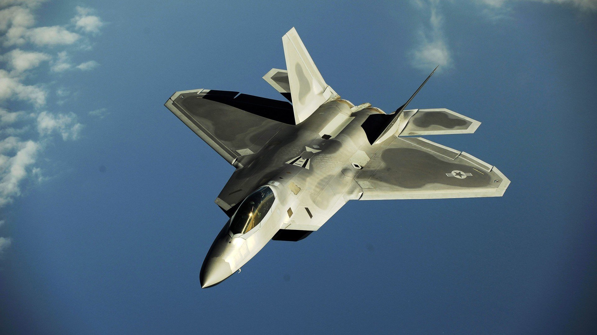 惊天冷门！亚洲之光卡塔尔3-0碾压乌拉圭，奥亚尔萨瓦尔一战封神成关键先生